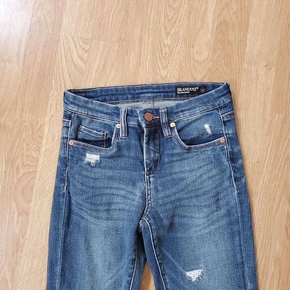 Blank NYC Mid-Rise Skinny Distressed Jeans sz 26x24 - Picture 3 of 12
